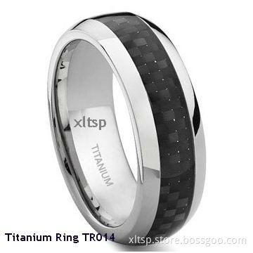 Titanium Ring with Black Carbon Fibre